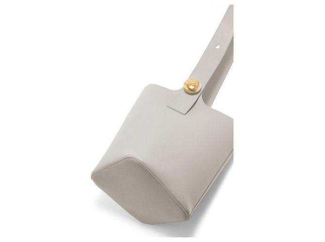 Loewe Seau moyen en cuir de veau lisse - vue 9