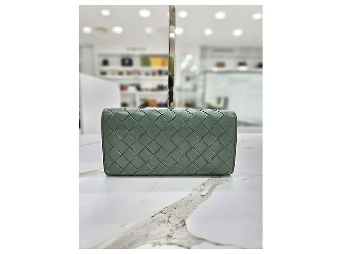 Bottega Veneta Gran billetera con solapa Intrecciato Verde - vista 7