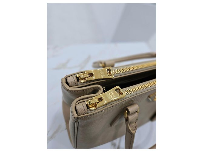 Prada Borsa Tote Media Saffiano Beige Sabbia Marrone - vista 27