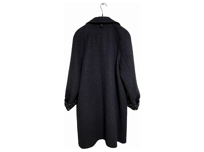 Louis Vuitton Women's Monogram Double-Faced Coat Brown - Ansicht 2