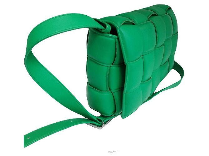 Bottega Veneta Intrecciato Padded Cassette Crossbody Bag Verde - vista 3