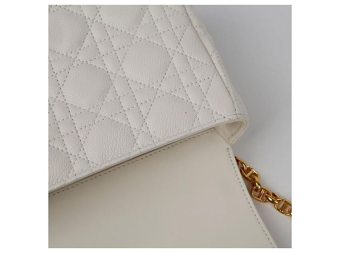 Dior Caro Medium Schulter-Crossbody-Tasche mit Kette Golden - Ansicht 12