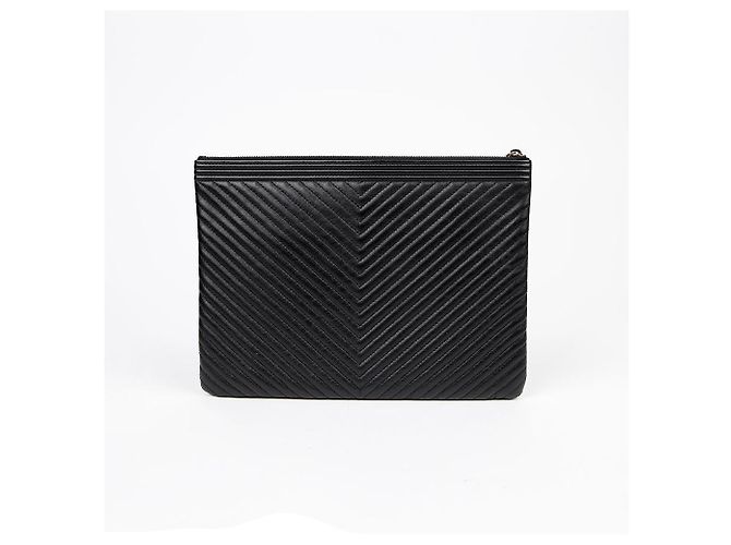 Chanel Clutch Chevron Boy Medio Nero - vista 4