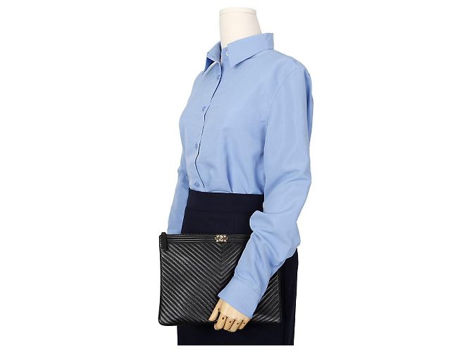 Chanel Clutch Chevron Boy Medio Nero - vista 9