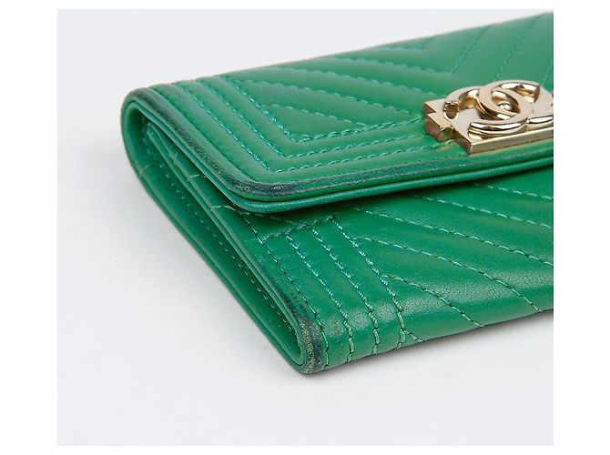 Chanel Tarjetero Boi Flap Verde - vista 9