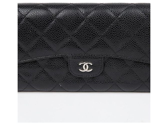 Chanel Cartera Larga Clásica de Caviar Negro - vista 2
