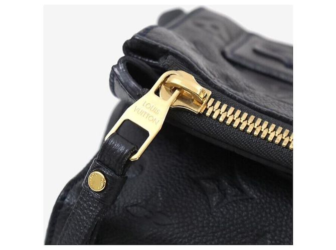 Louis Vuitton Clutch Pieghevole Petite Malle Monogram Empreinte Nero - vista 5