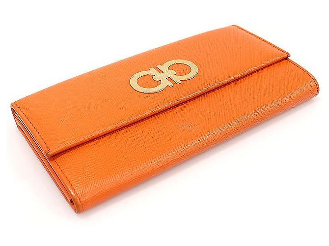 Salvatore Ferragamo Cartera larga Gancini doble dorada en Saffiano naranja - vista 4
