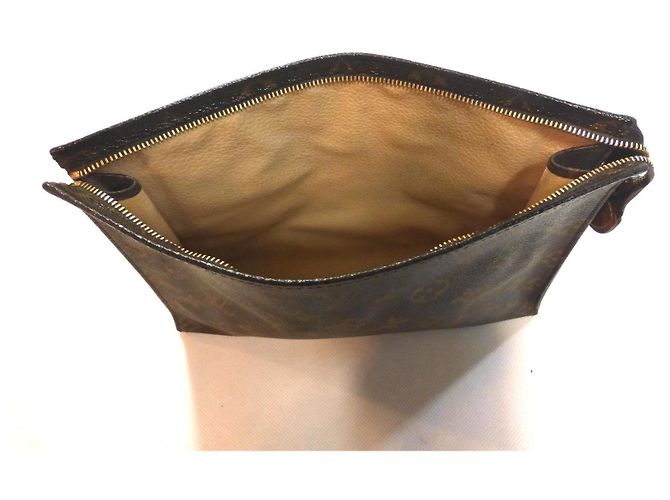 Louis Vuitton Pochette 26 Monogramma - TH0911 Marrone - vista 15