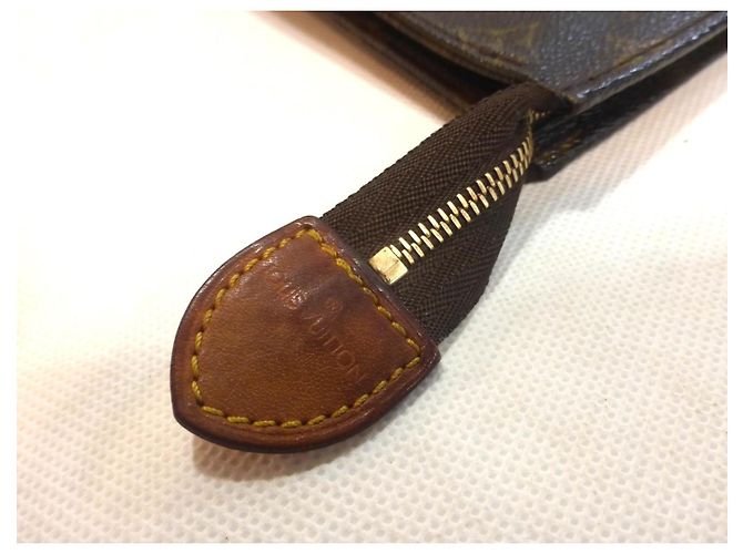 Louis Vuitton Pochette 26 Monogramma - TH0911 Marrone - vista 5