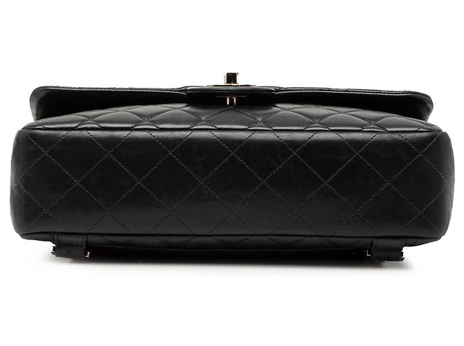 Schwarzer mittlerer Rucksack aus gestepptem Lammleder von Chanel - Ansicht 3