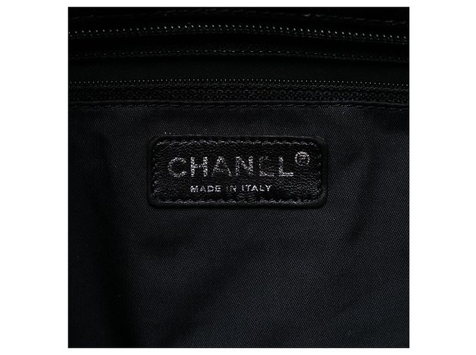 Chanel Schwarze XL Gesteppte Beschichtete Canvas Paris Biarritz Tasche - Ansicht 6