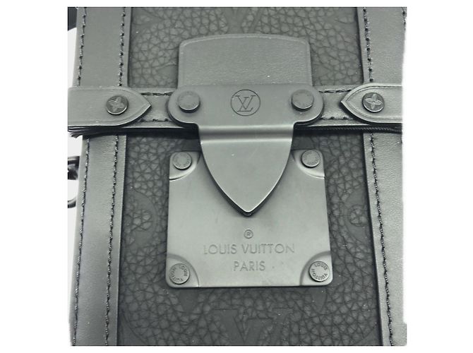 Portafoglio verticale indossabile in tela Monogram Taurillon Louis Vuitton Nero - vista 4