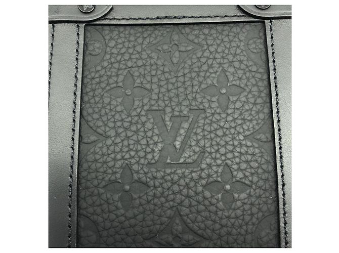 Portafoglio verticale indossabile in tela Monogram Taurillon Louis Vuitton Nero - vista 5