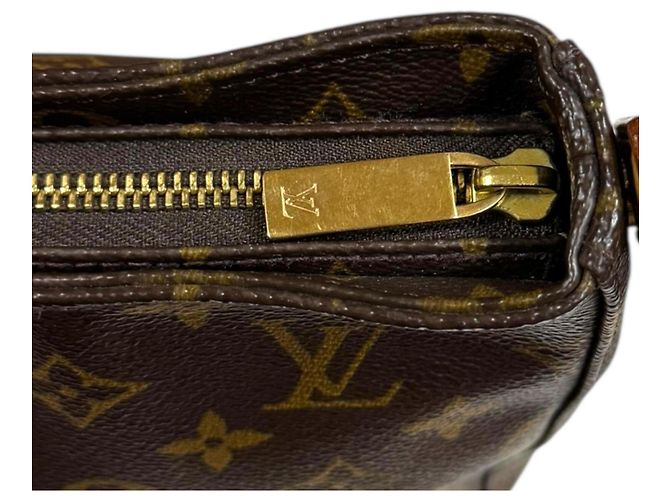 Borsa a Spalla Monogram Looping MM di Louis Vuitton Marrone - vista 15