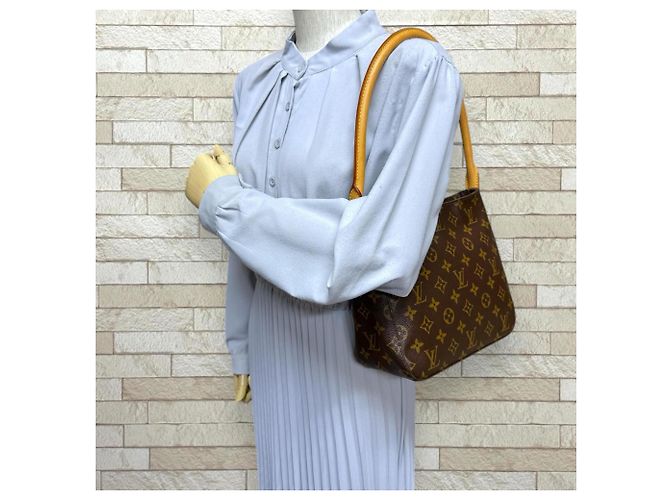Borsa a Spalla Monogram Looping MM di Louis Vuitton Marrone - vista 2