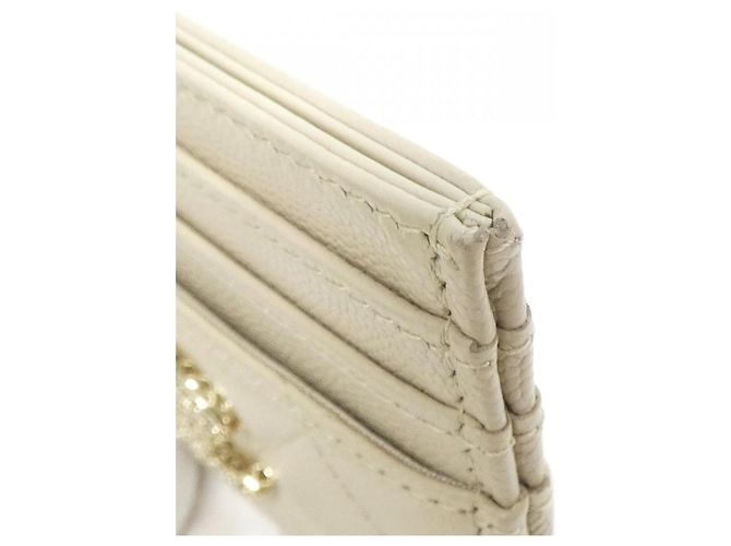 Tarjetero de piel de ternera granulada beige Chanel AP4563 - vista 4
