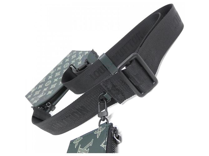 Portafoglio indossabile Louis Vuitton Monogram Shadow Gaston Verde - vista 6