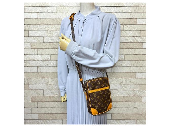 Sac à épaule Monogram Danube de Louis Vuitton Marron - vue 2