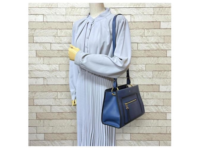 Borsa a Spalla Runaway Small di Fendi Blu navy - vista 2