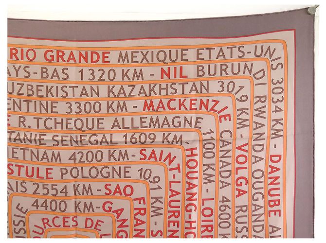 Hermès SCIALLE HERMES LE FONTI DELLA VITA RAWYLER 90 SETA BEIGE - vista 3