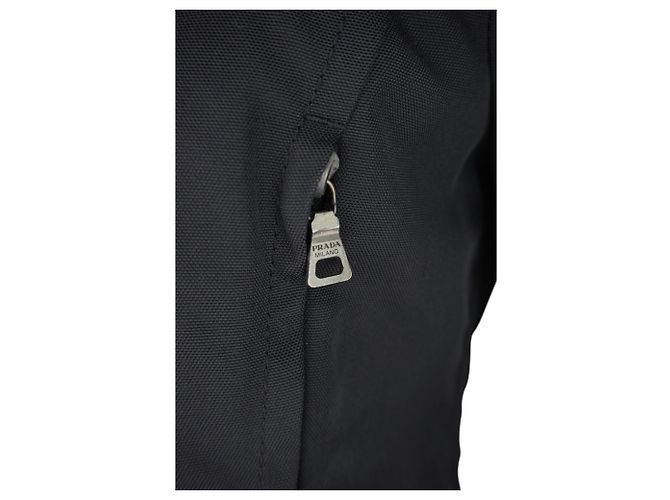 Schwarze Nylon-Winterjacke PRADA - Ansicht 5