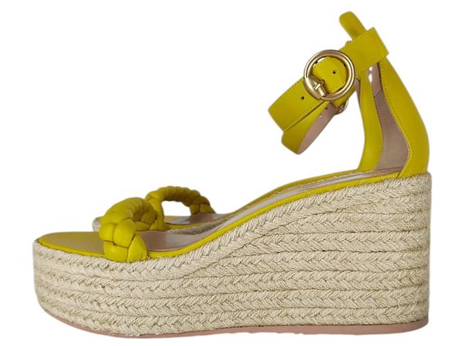 Sandali con zeppa Merida 90 gialli di Gianvito Rossi Giallo - vista 2
