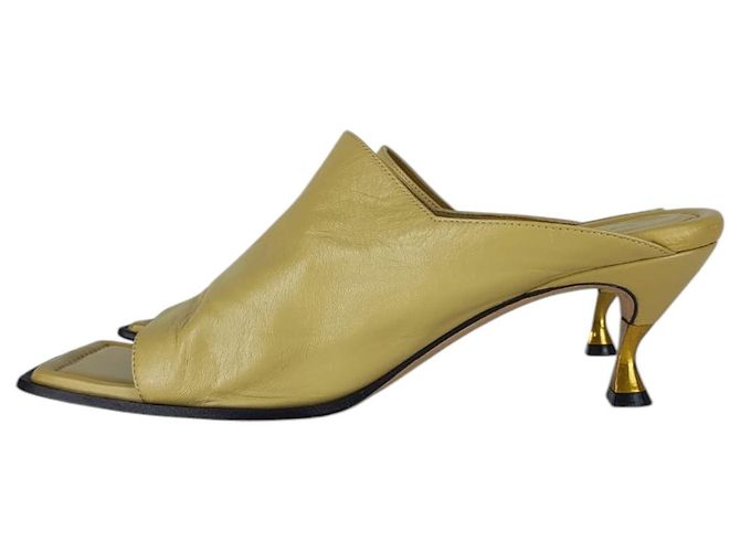 Mule in pelle Bottega Stretch di Bottega Veneta Giallo Cammello - vista 3