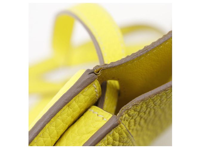 Borsa 2 in 1 Hermès Arzan 31 in Taurillon Clemence Giallo - vista 16