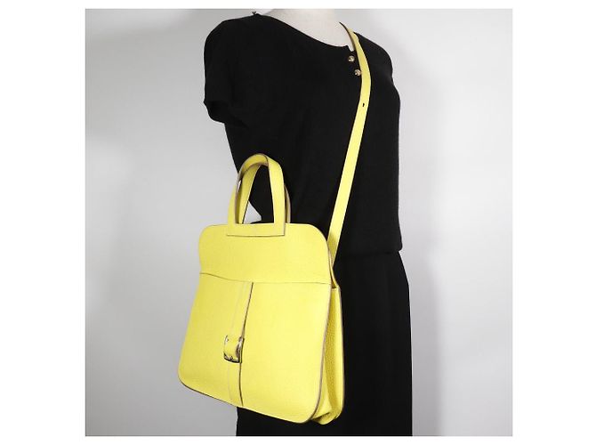 Borsa 2 in 1 Hermès Arzan 31 in Taurillon Clemence Giallo - vista 20