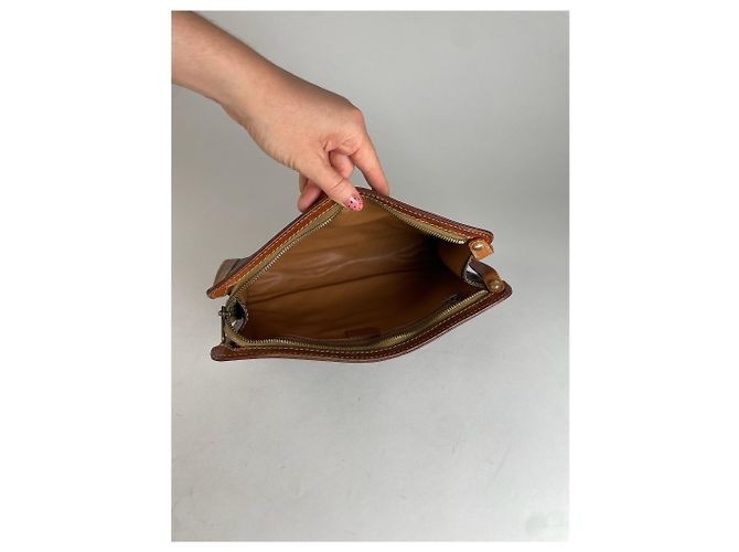 Céline Clutch in pelle monogramma Triomphe vintage Celine Paris marrone - vista 3