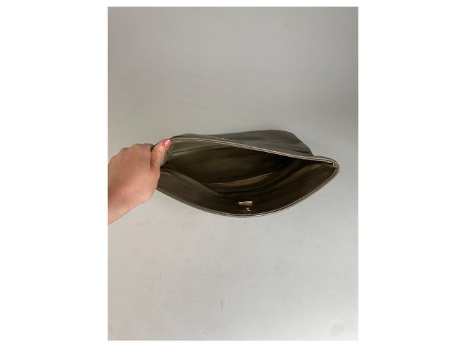 Clutch in pelle vintage Givenchy grigio marrone - vista 4