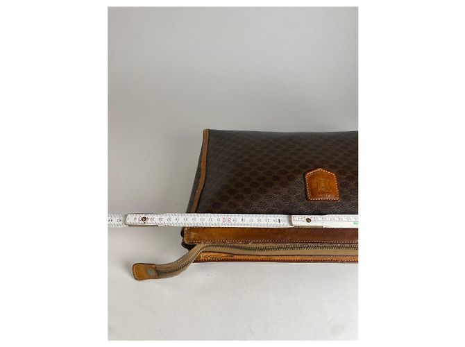 Triomphe Céline Clutch in pelle monogramma Celine Paris vintage marrone - vista 12