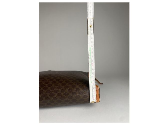 Triomphe Céline Clutch in pelle monogramma Celine Paris vintage marrone - vista 14