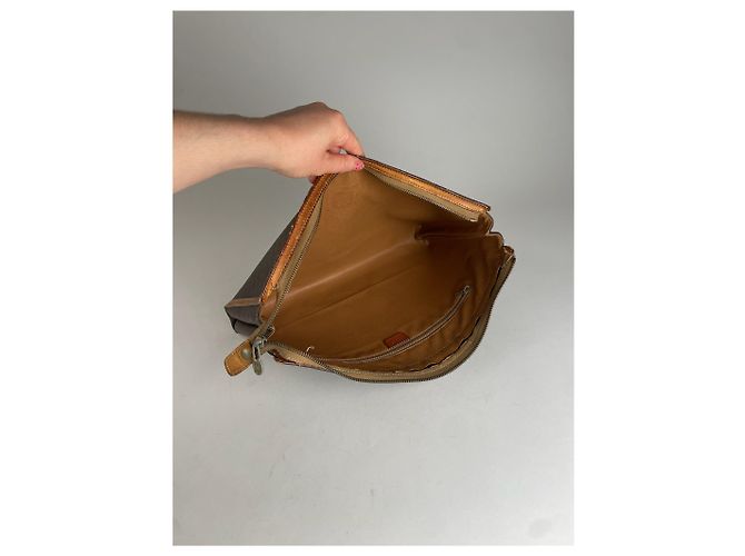 Triomphe Céline Clutch in pelle monogramma Celine Paris vintage marrone - vista 7