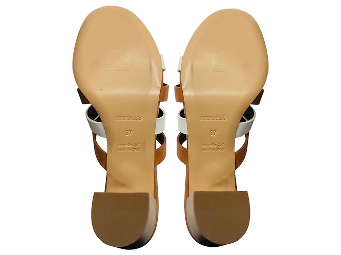 Hermès Hermes Bicolor Amica Sandale Tan / Weiß Kamel - Ansicht 7