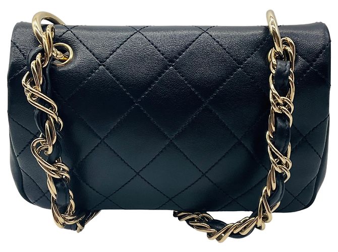 Borsa a tracolla in pelle trapuntata Chanel nera / dorata con logo CC Nero - vista 3
