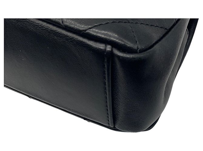 Borsa a tracolla in pelle trapuntata Chanel nera / dorata con logo CC Nero - vista 9