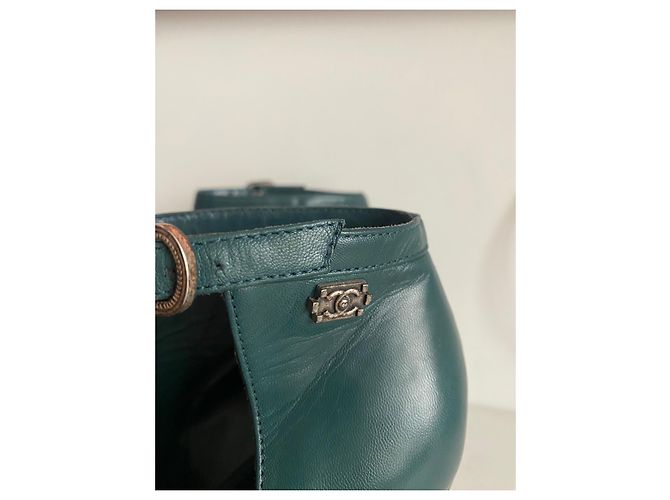 Décolleté in pelle bicolore Chanel Nero Verde scuro - vista 5