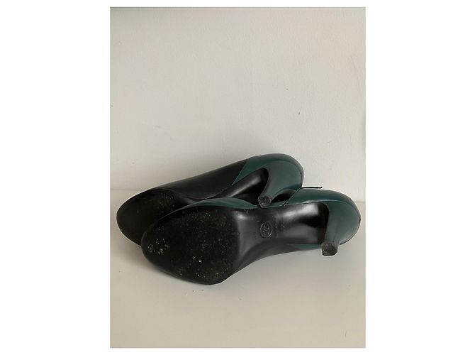 Décolleté in pelle bicolore Chanel Nero Verde scuro - vista 9