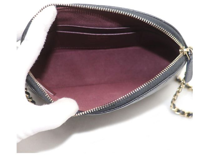 Timeless Chanel Matelasse Shoulder Bag Black - view 3