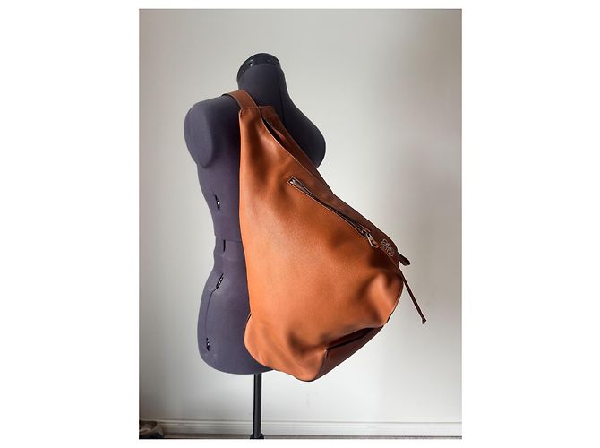 Borsa a tracolla Anton di LOEWE Marrone - vista 2