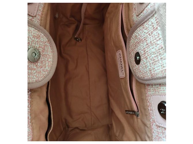 Borsa tote Chanel Deauville in tweed rosa e bianco - vista 12