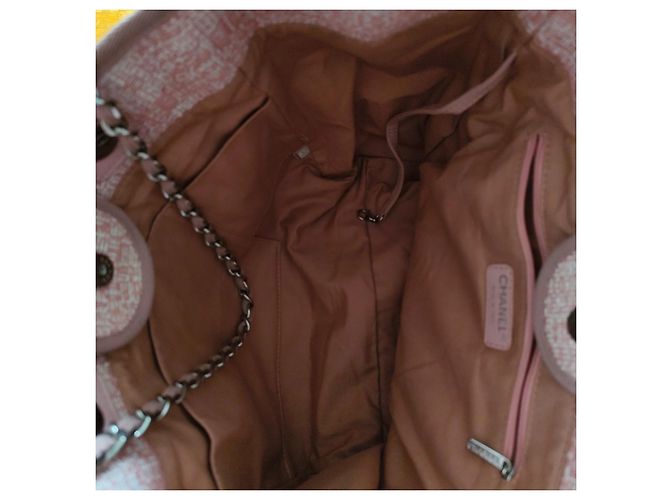 Borsa tote Chanel Deauville in tweed rosa e bianco - vista 9