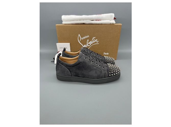 Sneaker Louis Junior Spikes di Christian Louboutin Grigio antracite - vista 3