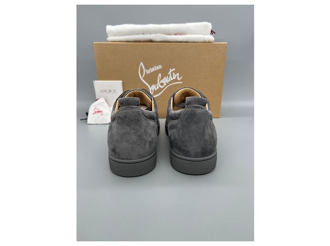 Sneaker Louis Junior Spikes di Christian Louboutin Grigio antracite - vista 4