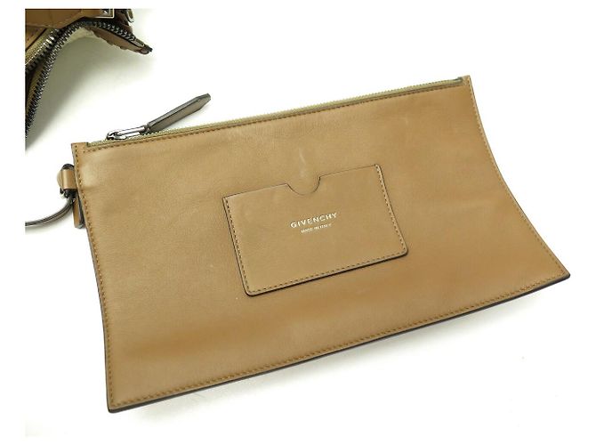 BORSA A MANO GIVENCHY ANTIGONA CROCHET E PELLE BORSA DA WEEKEND Beige - vista 15