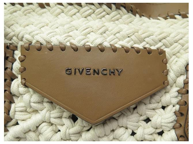 BORSA A MANO GIVENCHY ANTIGONA CROCHET E PELLE BORSA DA WEEKEND Beige - vista 5