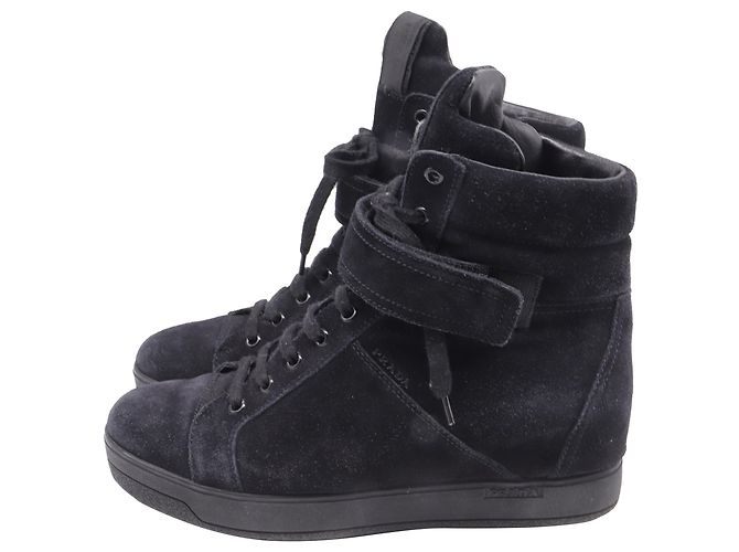 Sneakers alte con zeppa Prada Sport in suede nero - vista 4