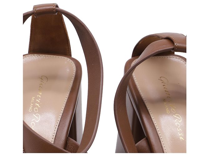 Sandali con tacco a blocco con cinturini Gianvito Rossi in pelle marrone - vista 6